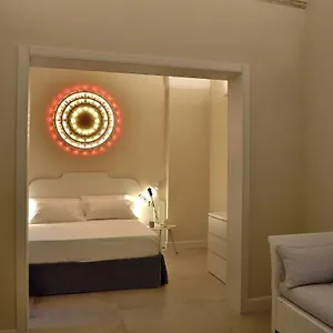 https://palazzo-rudiae-santirene.lecce-hotels.com